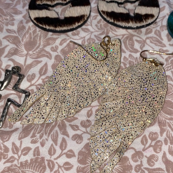 Earring bundle - Picture 8 of 8